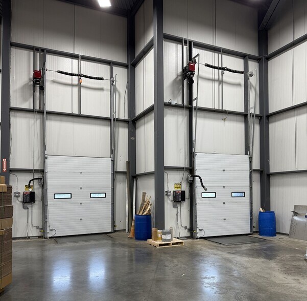 More Photos Of 373 Highland Ave, Salem Industrial For Lease