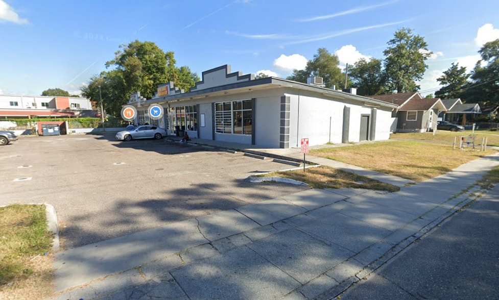 More Photos Of 3701 N. Central Ave, Tampa Restaurant For Lease
