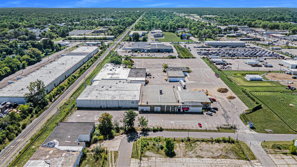 Primary Photo Of 3302 Kent St, Flint Distribution For Lease