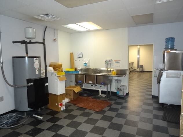 More Photos Of 4400 Bragg Blvd, Fayetteville Showroom For Lease