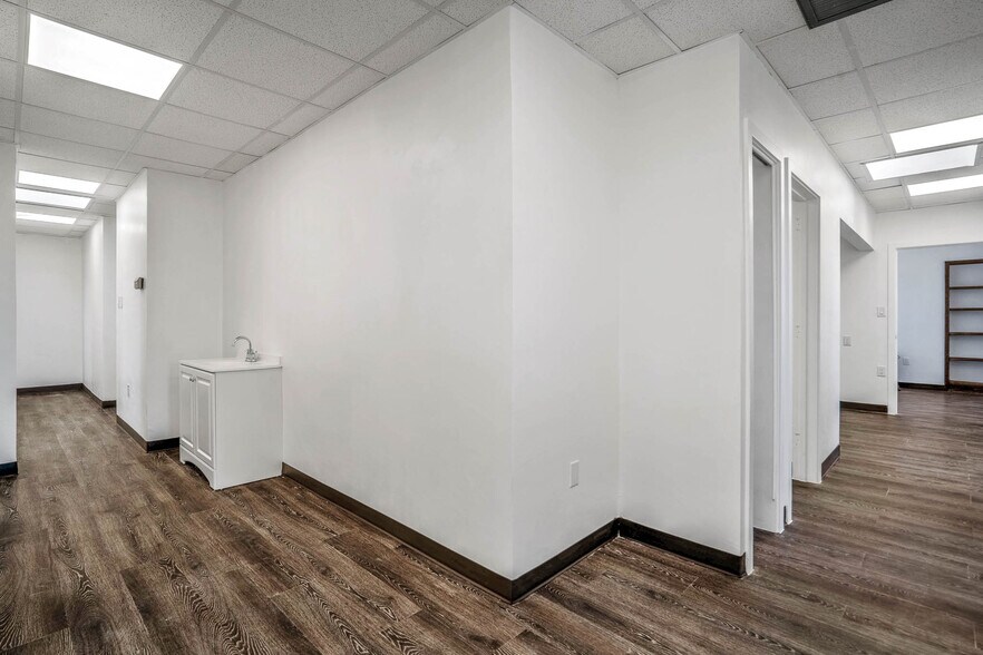 More Photos Of 1405 Luisa St, Santa Fe Office For Lease