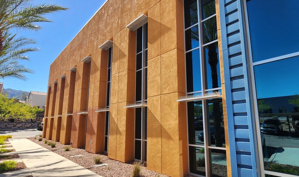 More Photos Of 9960 W Cheyenne Ave, Las Vegas Office For Lease