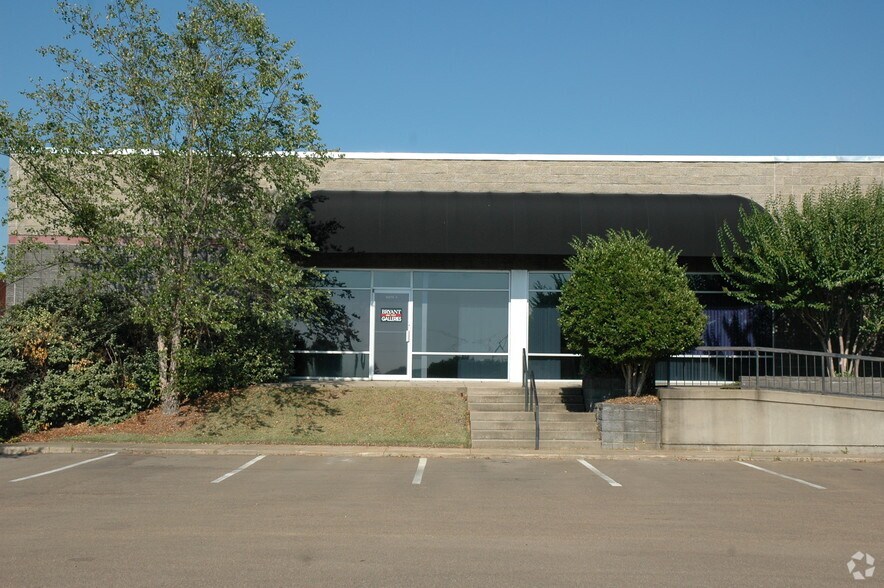 More Photos Of 3010 Lakeland Cv, Flowood Loft Creative Space For Lease