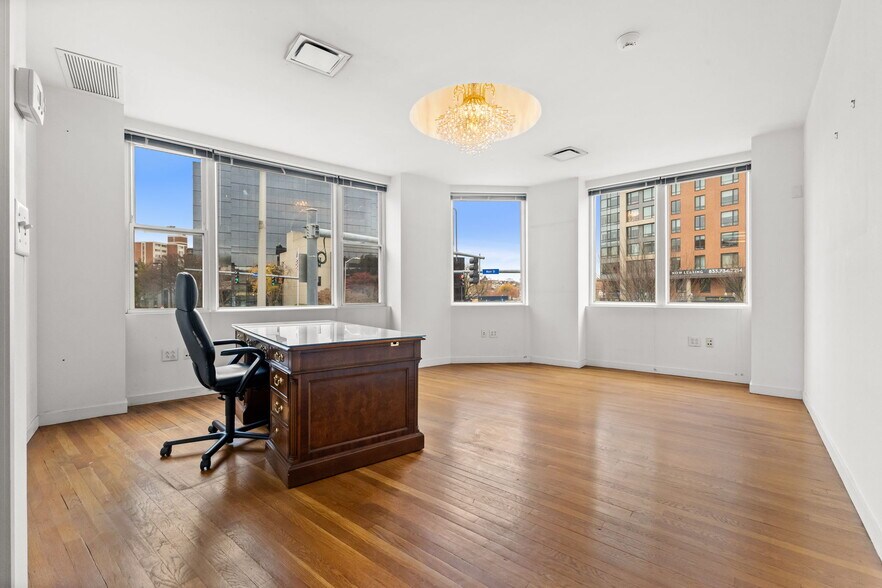 More Photos Of 953 Washington Blvd, Stamford Storefront Retail Office For Lease