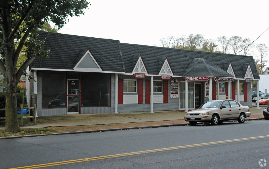 Primary Photo Of 116 Broadway, Amityville Office For Lease