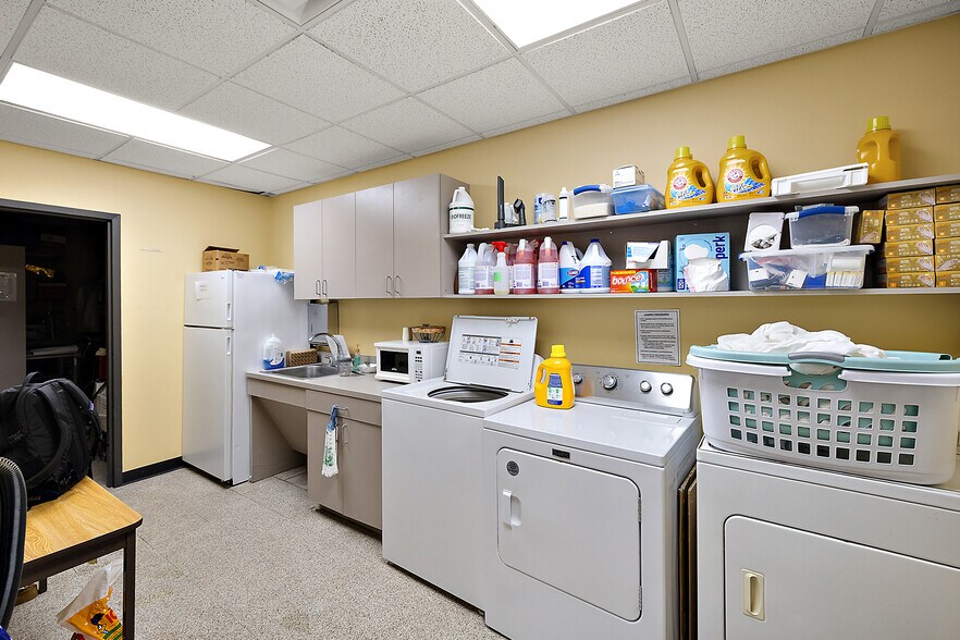 More Photos Of 1794 N Lapeer Rd, Lapeer Medical For Sale