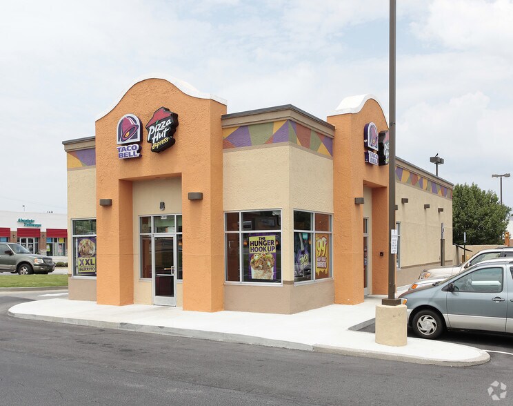 More Photos Of 4471 Jimmy Lee Smith Pky, Hiram Unknown For Lease