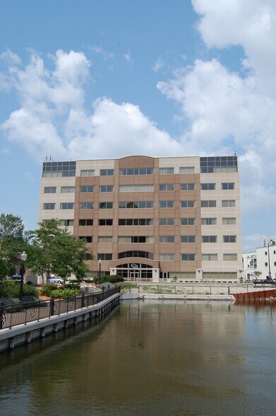 Primary Photo Of 120 N Commercial St, Neenah Office For Lease