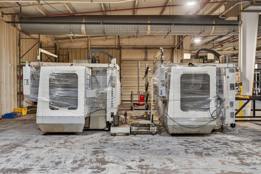 More Photos Of 310 Pennington Dr, Paris Manufacturing For Sale
