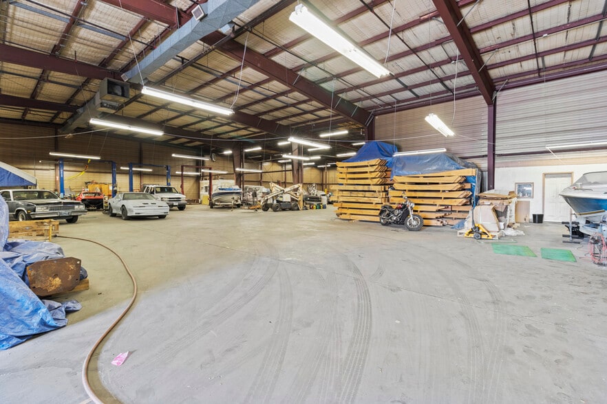 More Photos Of 4128 Hayward Ave, Baltimore Warehouse For Sale