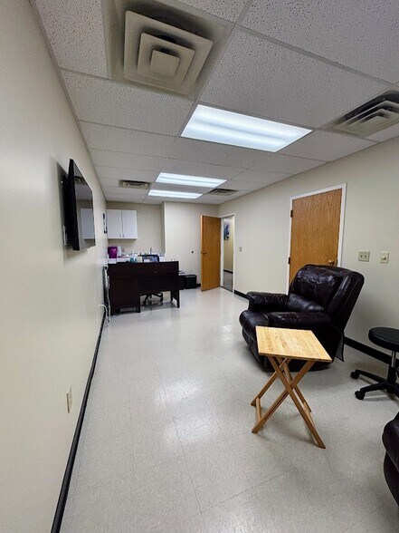 More Photos Of 660 Cooper Rd, Westerville Medical For Sale