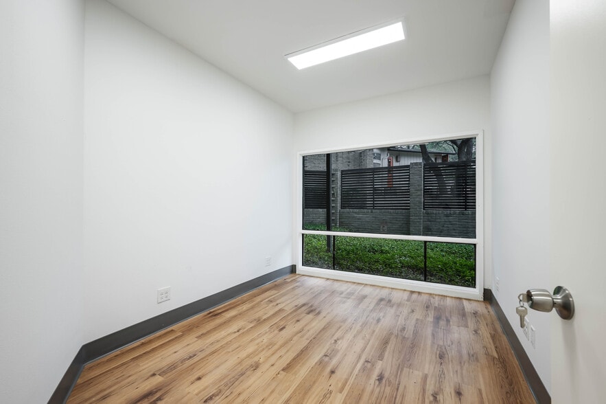 More Photos Of 8647 Wurzbach Rd, San Antonio Medical For Sale