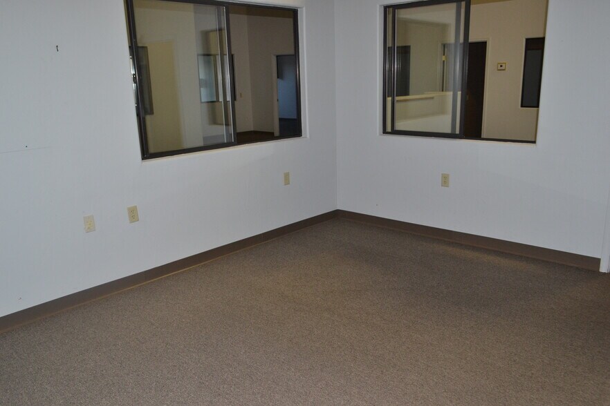 More Photos Of 6717-6719 E 2nd St, Prescott Valley General Retail For Lease