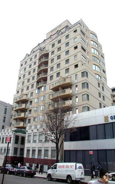 More Photos Of 133-47 Sanford Ave, Flushing Loft Creative Space For Sale