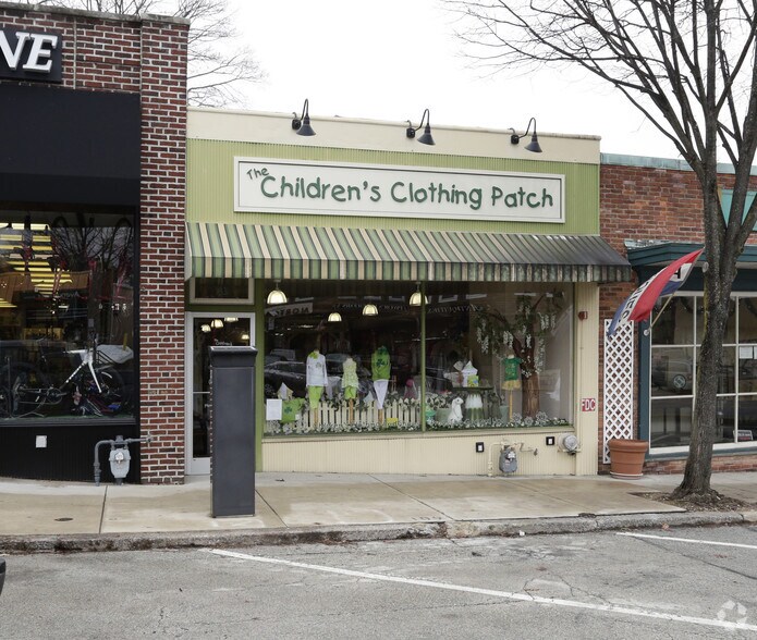 More Photos Of 163 W Lancaster Ave, Wayne Storefront For Lease