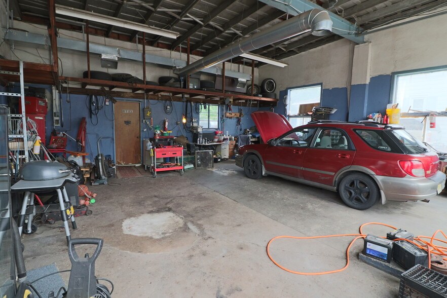 More Photos Of 1335 Harding Hwy, Richland Auto Repair For Sale