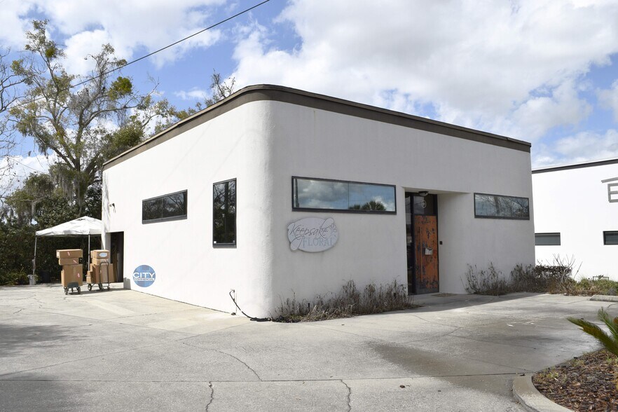 Primary Photo Of 311 Circle Dr, Maitland Office For Sale