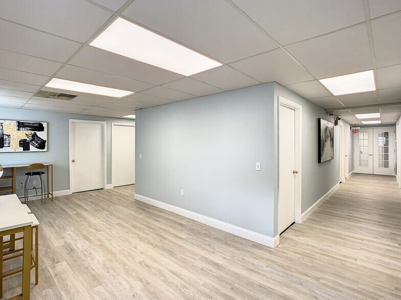 More Photos Of 22 W Monument Ave, Kissimmee Office For Lease