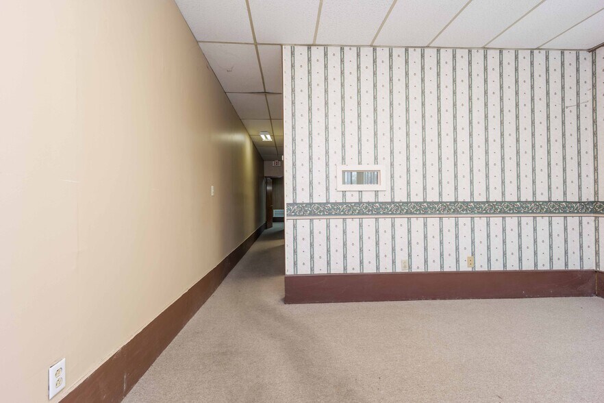 More Photos Of , Live Oak Unknown For Sale