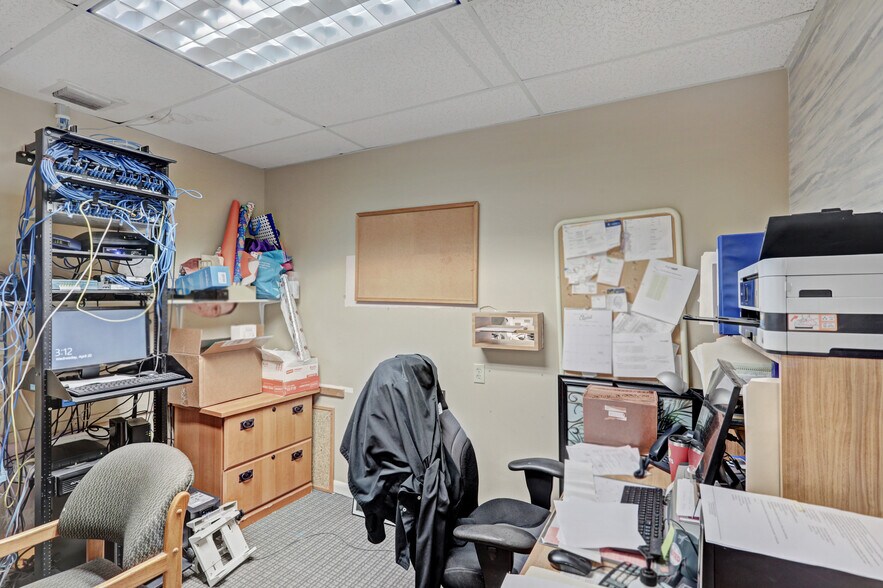 More Photos Of 3537 Forest Hill Blvd, West Palm Beach Medical For Lease