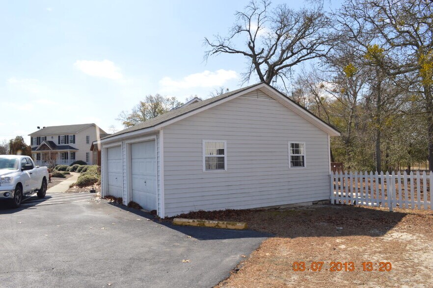 More Photos Of 2486 Gillespie St, Fayetteville Office For Lease