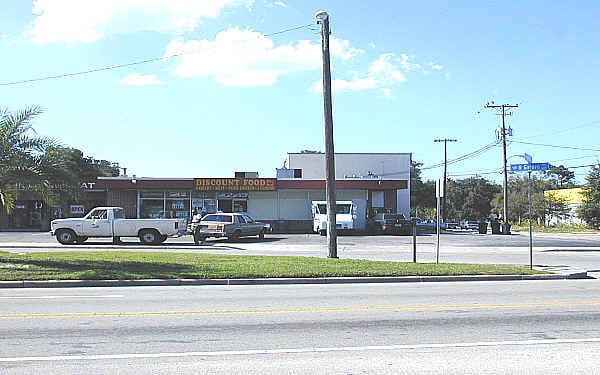 Primary Photo Of 1502-1504 N Garden Ave, Clearwater Freestanding For Lease