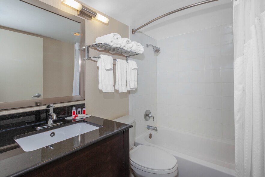 More Photos Of 406 State Route 3, Plattsburgh Hotel For Sale