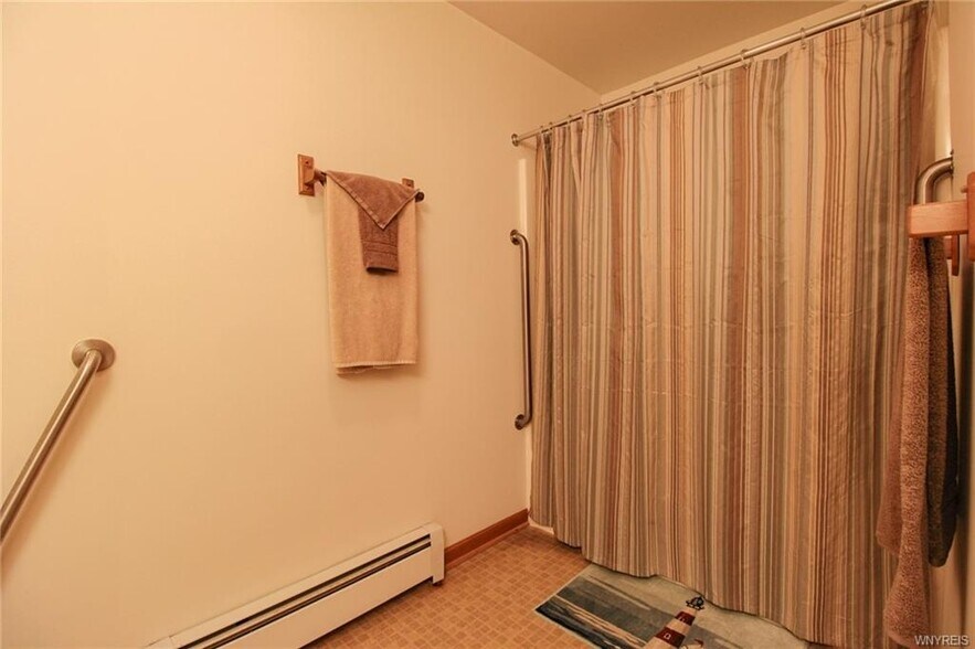 More Photos Of 16789 Kenmore Rd, Kendall Office For Sale