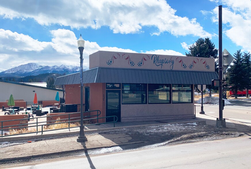 More Photos Of 121 W Midland Ave, Woodland Park Restaurant For Sale