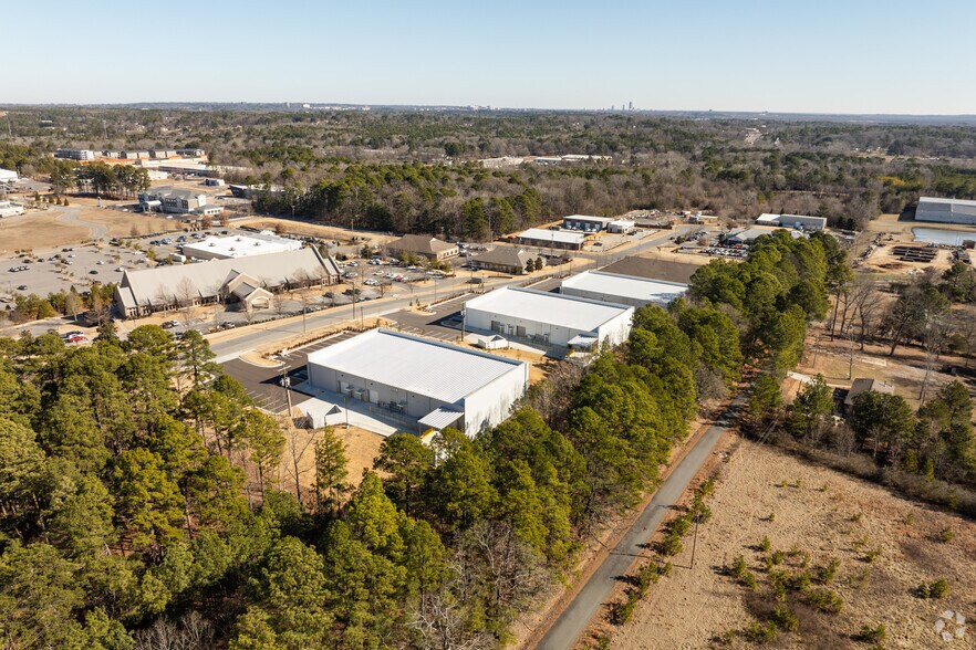 More Photos Of 11 Remington Dr, Little Rock Showroom For Sale