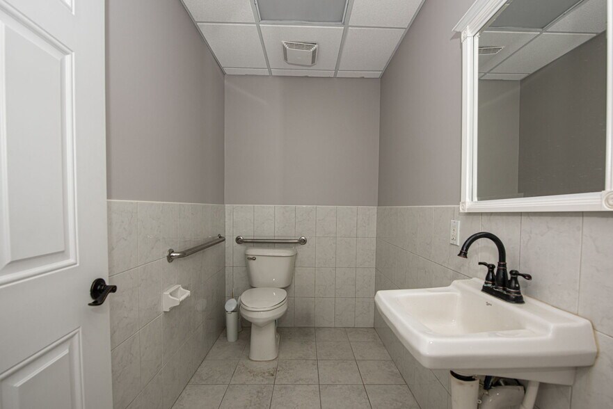 More Photos Of 1360 Montauk Hwy, Mastic Office For Lease