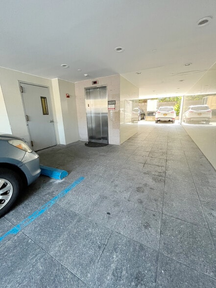 More Photos Of 536 39th St, Brooklyn Hotel For Sale