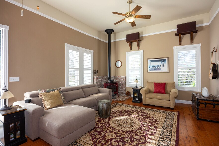 More Photos Of 393 Stage Rd, Pescadero Hospitality For Sale