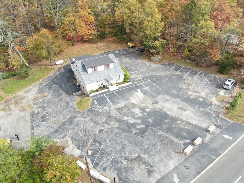 More Photos Of 409 Woodport Rd, Sparta Freestanding For Sale