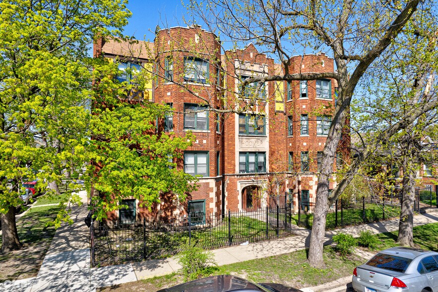 More Photos Of 8156 S Laflin St, Chicago Apartments For Sale