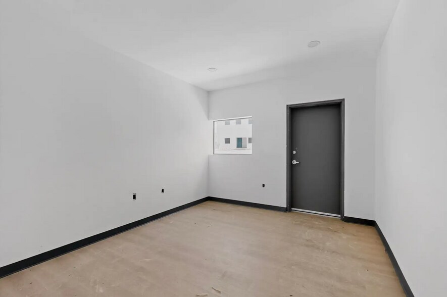 More Photos Of 1800 Randolph SE rd, Albuquerque Industrial For Sale