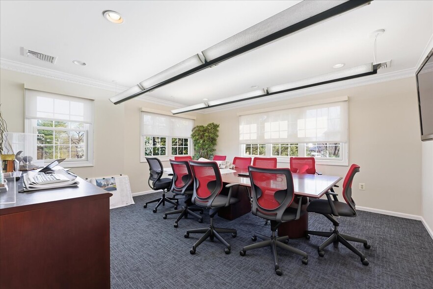 More Photos Of 96 Freneau Ave, Matawan Office For Sale