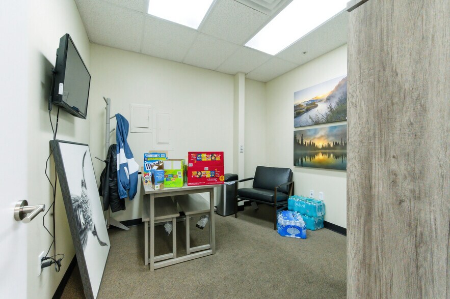 More Photos Of 190 N State St, Orem Freestanding For Lease