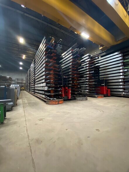 More Photos Of 200 N Hardman Ave, South Saint Paul Manufacturing For Sale