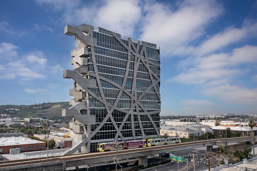 More Photos Of 5790 W Jefferson Blvd, Los Angeles Office For Lease