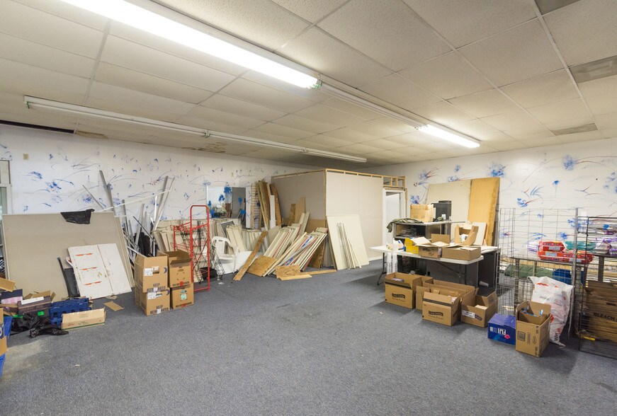 More Photos Of 5132 Park Heights Ave, Baltimore Storefront Retail Office For Lease