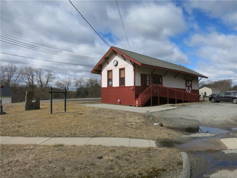 Primary Photo Of 187 Lebanon Ave, Colchester Freestanding For Lease