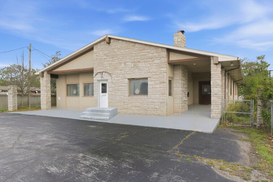 More Photos Of 2122 S Glenstone Ave, Springfield Freestanding For Sale