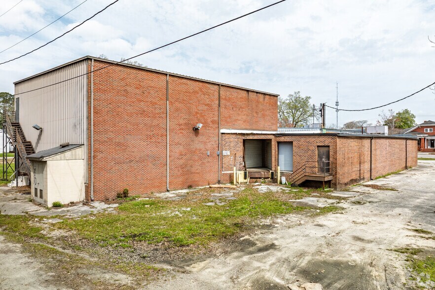 More Photos Of 211 W Cronly St, Laurinburg Office For Sale
