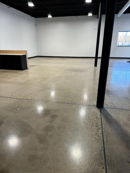 More Photos Of 1000 Monmouth Blvd, Galesburg Service For Sale