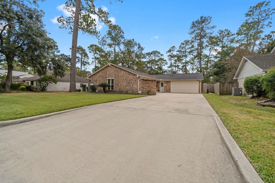 More Photos Of 1930 River Falls Dr, Kingwood Assisted Living For Sale