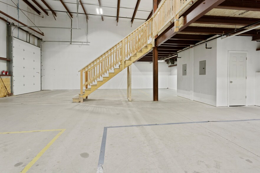 More Photos Of 907 North St, Randolph Light Distribution For Lease