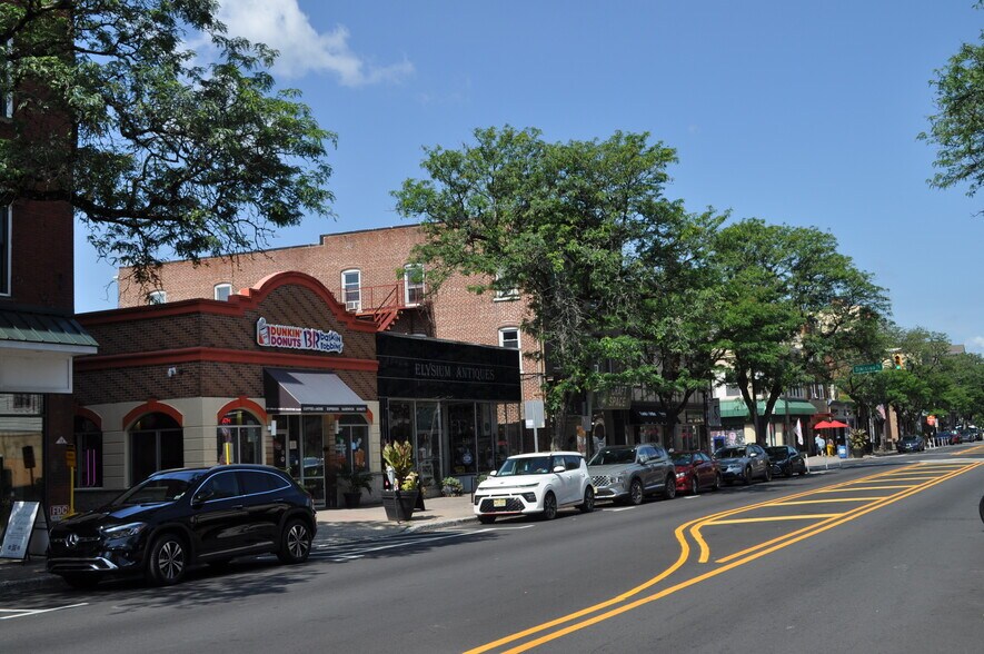 More Photos Of 19 W Main St, Somerville Storefront For Sale