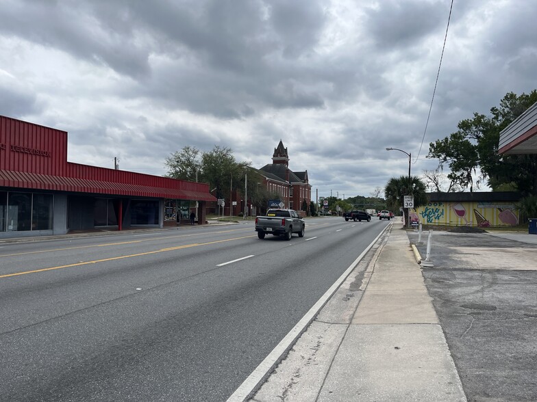 More Photos Of 207 N Temple Ave, Starke Auto Repair For Sale