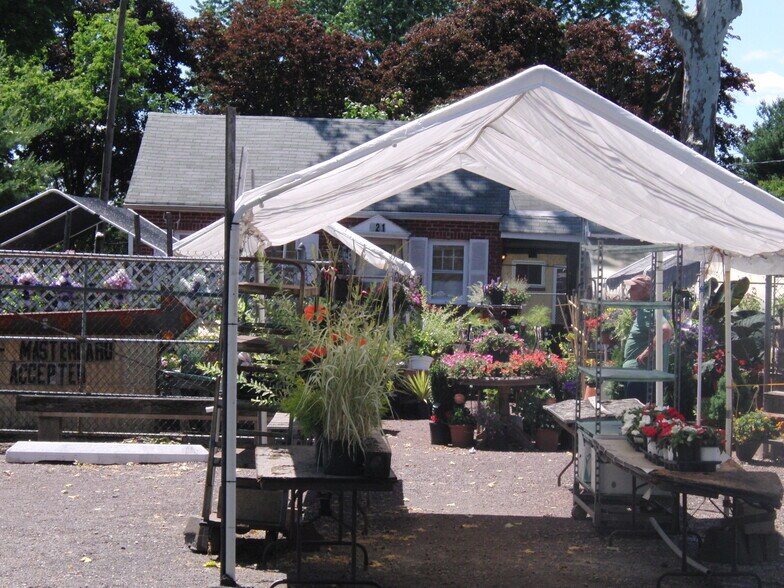 More Photos Of 921 Bath Rd, Bristol Garden Center For Sale